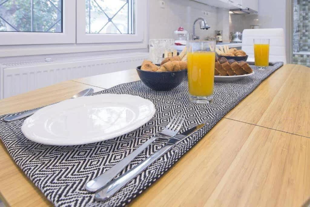 Modern Fully-Equipped House, 5 Min Walk From Metro Villa Atina Dış mekan fotoğraf