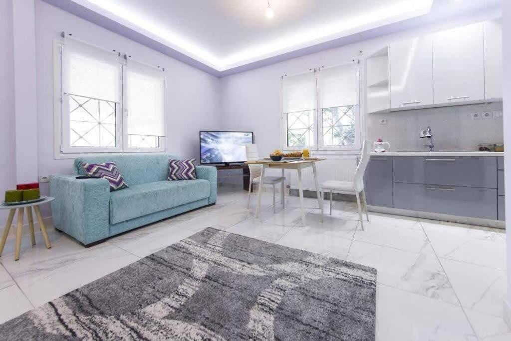 Modern Fully-Equipped House, 5 Min Walk From Metro Villa Atina Dış mekan fotoğraf