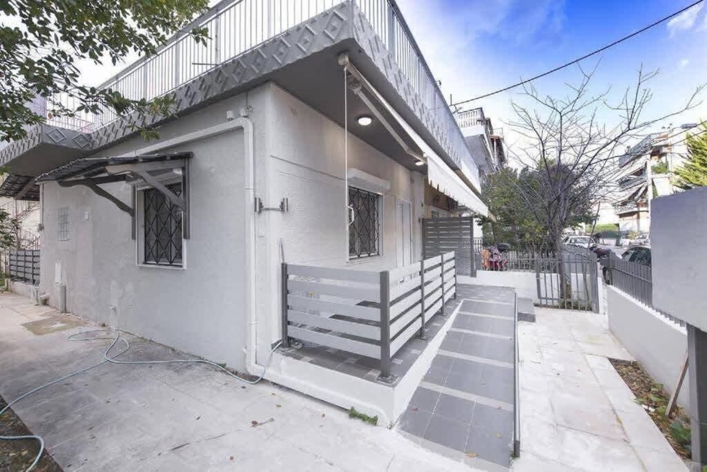 Modern Fully-Equipped House, 5 Min Walk From Metro Villa Atina Dış mekan fotoğraf